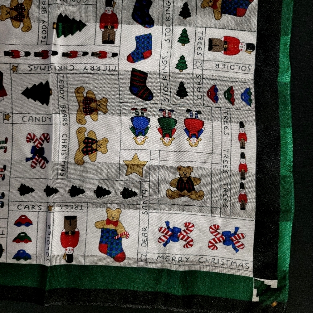 Liz Claiborne Christmas scarf - Picture 3 of 6